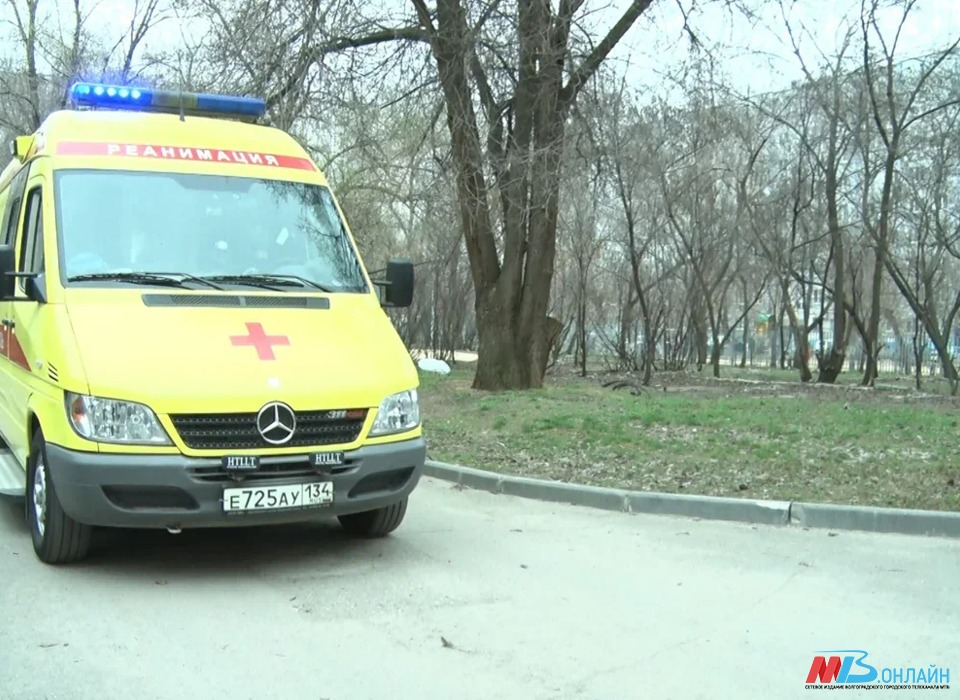 В больнице Волгограда скончался водитель после ДТП с ЛЭП